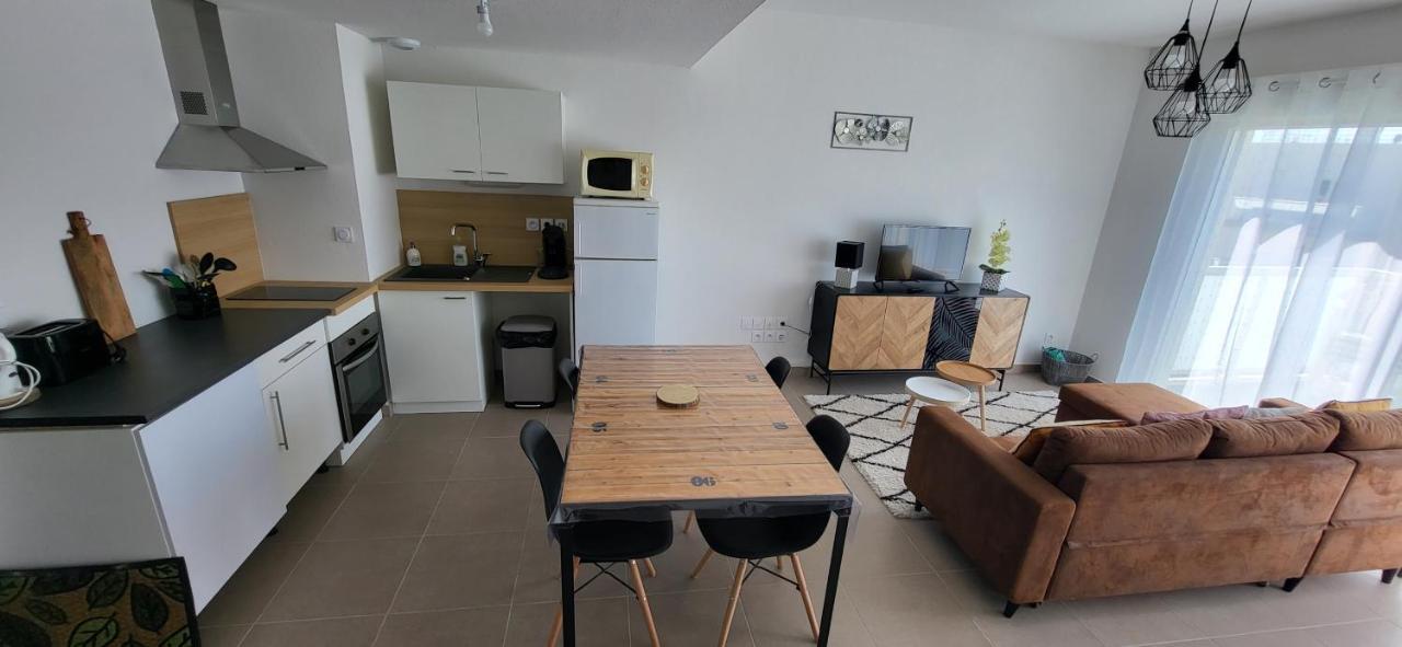 Appartement Avec Balcon/Terrasse Monteux Exterior foto